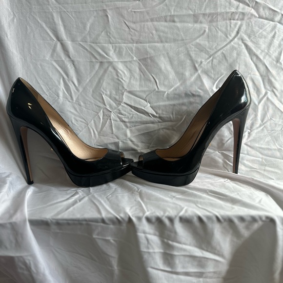 Used Prada heels - Picture 3 of 4